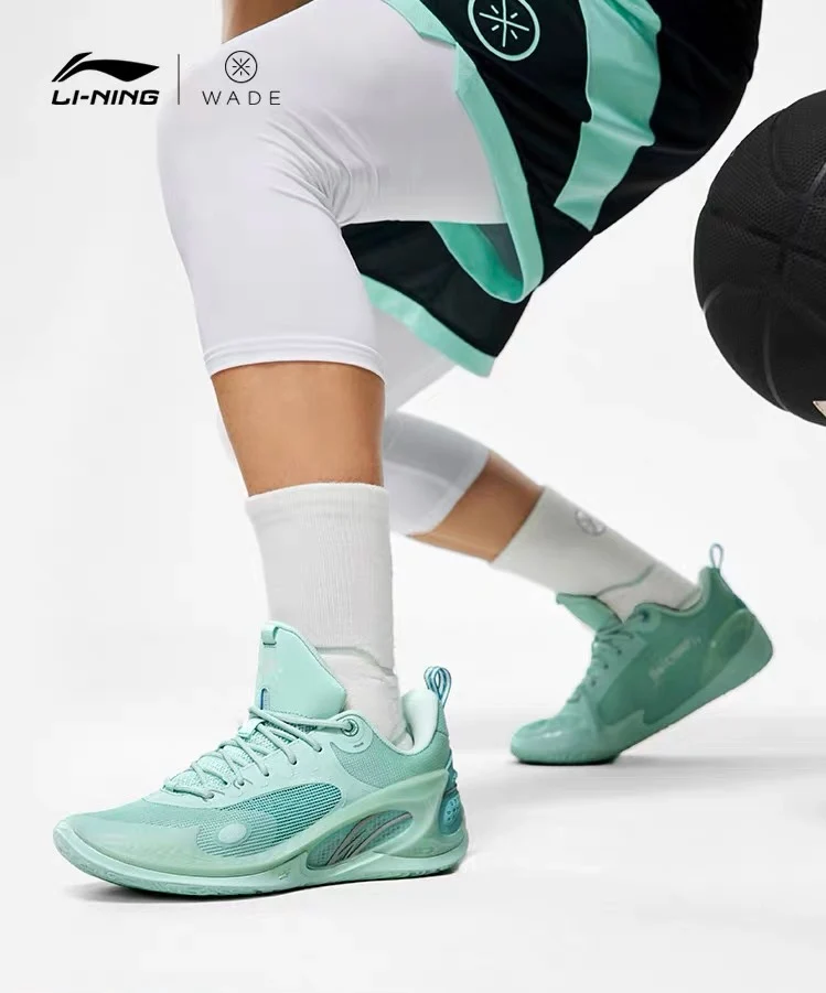 Li-Ning Wade 808 3 - Chemical Reaction